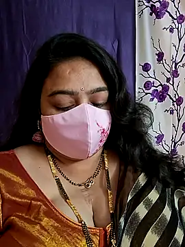 neelu-hoty online show from 01/08/25, 08:27