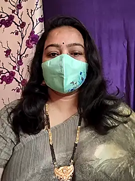 neelu-hoty online show from 01/10/25, 05:37