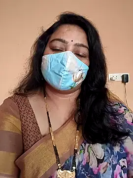 neelu-hoty online show from 02/05/25, 03:45