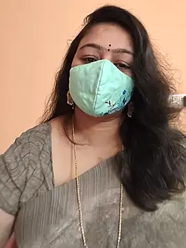 neelu-hoty online show from 03/10/25, 03:52