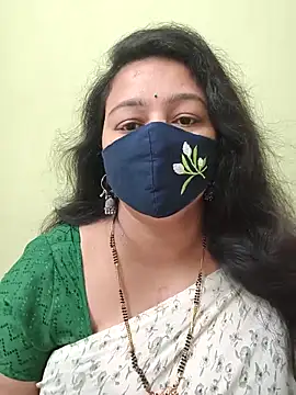 neelu-hoty online show from 05/14/26, 11:39
