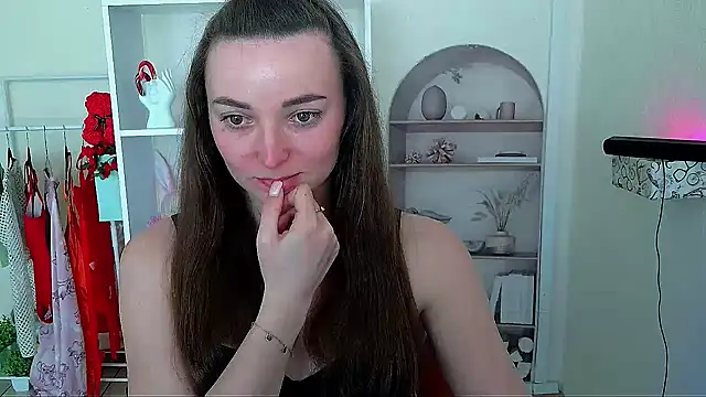  Barbie Kiss  online show from 05/11/26, 02:45