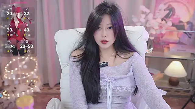 Snapshot of YINGTao-168 chatting on 10/15/25, 01:06 YINGTao-168 online show from 10/15/25, 01:06