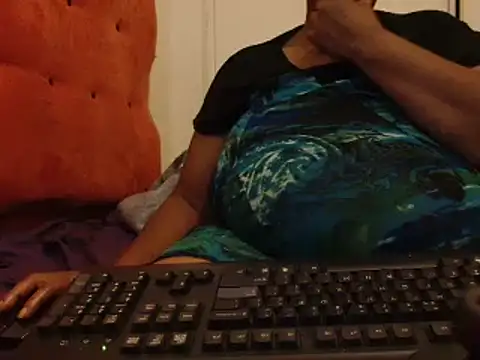 tinagiant online show from 02/10/25, 03:53