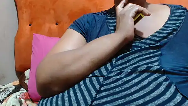 tinagiant online show from 10/14/25, 02:12