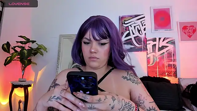 Snapshot of AnnieHuntters chatting on 01/22/25, 03:20 AnnieHuntters online show from 01/22/25, 03:20