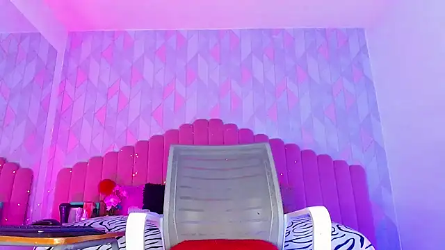 Snapshot of angelyy_02 chatting on 01/22/25, 04:55 angelyy 02 online show from 01/22/25, 04:55