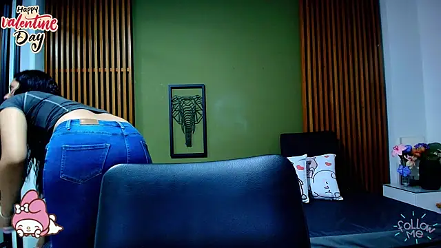 dahiana spark online show from 02/15/25, 08:33