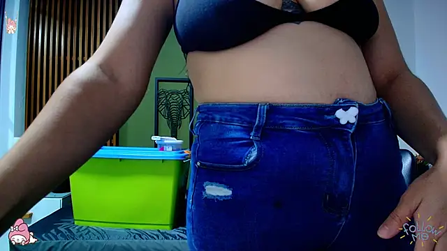 dahiana spark online show from 02/17/25, 08:04