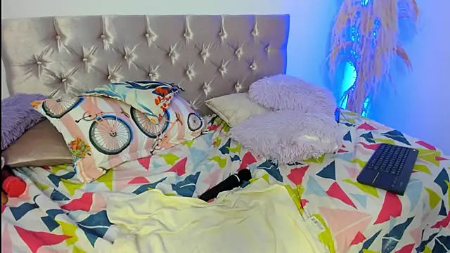 Snapshot of alanavega11 chatting on 06/03/26, 02:33 alanavega11 online show from 06/03/26, 02:33