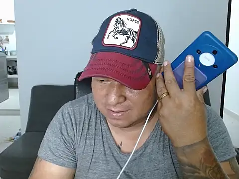 siatodo02 online show from 01/11/25, 03:55