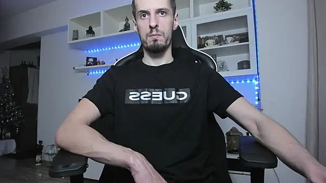 Snapshot of ToddClaytonn chatting on 01/08/26, 08:11 ToddClaytonn online show from 01/08/26, 08:11