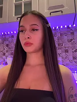 Snapshot of EricaWalls chatting on 12/26/24, 09:04 EricaWalls online show from 12/26/24, 09:04