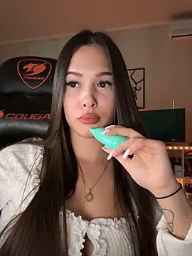 Snapshot of EricaWalls chatting on 09/16/25, 07:04 EricaWalls online show from 09/16/25, 07:04