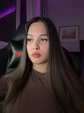 Snapshot of EricaWalls chatting on 11/23/25, 10:09 EricaWalls online show from 11/23/25, 10:09