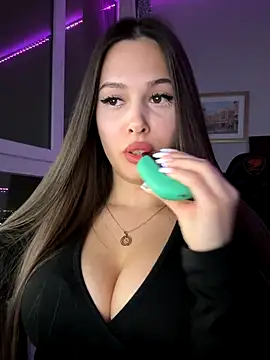 Snapshot of EricaWalls chatting on 12/01/25, 05:18 EricaWalls online show from 12/01/25, 05:18