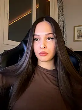 Snapshot of EricaWalls chatting on 01/11/26, 03:28 EricaWalls online show from 01/11/26, 03:28