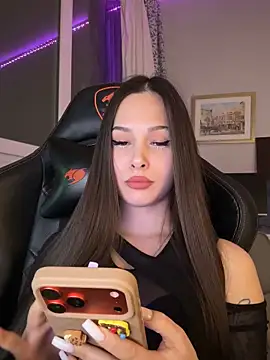 Snapshot of EricaWalls chatting on 02/01/26, 05:44 EricaWalls online show from 02/01/26, 05:44