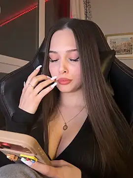 Snapshot of EricaWalls chatting on 02/07/26, 10:24 EricaWalls online show from 02/07/26, 10:24