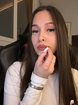 Snapshot of EricaWalls chatting on 02/22/26, 04:16 EricaWalls online show from 02/22/26, 04:16