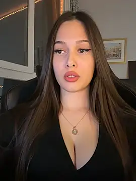 Snapshot of EricaWalls chatting on 03/17/26, 08:45 EricaWalls online show from 03/17/26, 08:45