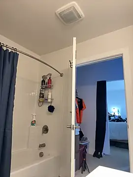 Snapshot of PeytonJohnn chatting on 10/29/25, 03:47 PeytonJohnn online show from 10/29/25, 03:47