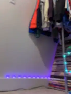 Snapshot of PeytonJohnn chatting on 11/11/25, 09:04 PeytonJohnn online show from 11/11/25, 09:04