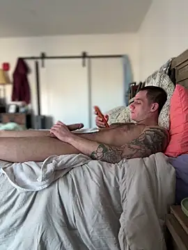 Snapshot of PeytonJohnn chatting on 11/18/25, 05:06 PeytonJohnn online show from 11/18/25, 05:06