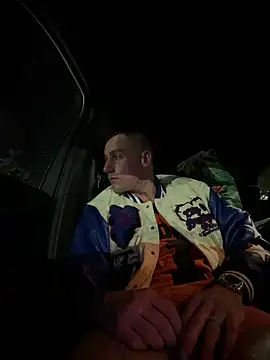 Snapshot of PeytonJohnn chatting on 12/01/25, 12:37 PeytonJohnn online show from 12/01/25, 12:37