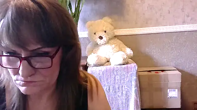 Snapshot of Manulyonok51 chatting on 10/24/25, 10:22 Manulyonok51 online show from 10/24/25, 10:22