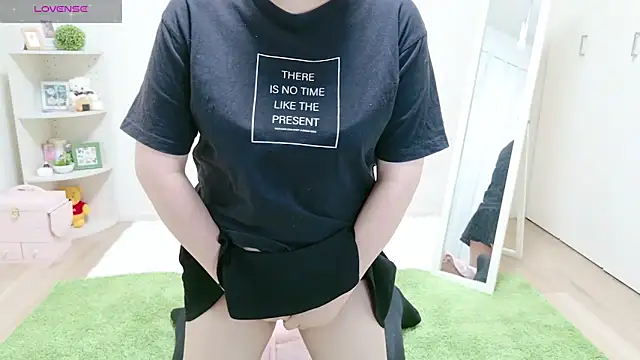 Snapshot of o-Aya-o chatting on 12/21/24, 03:09 o-Aya-o online show from 12/21/24, 03:09