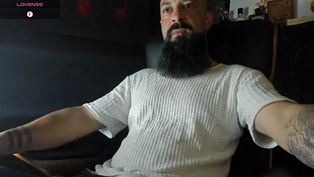 Snapshot of axxelrich_ chatting on 09/25/25, 02:59 axxelrich online show from 09/25/25, 02:59