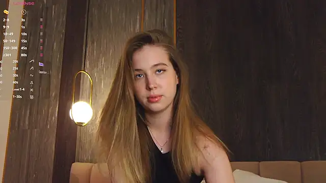 LoraineLuff online show from 03/12/25, 05:49