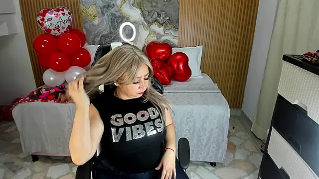 Danna topless online show from 03/03/25, 12:05