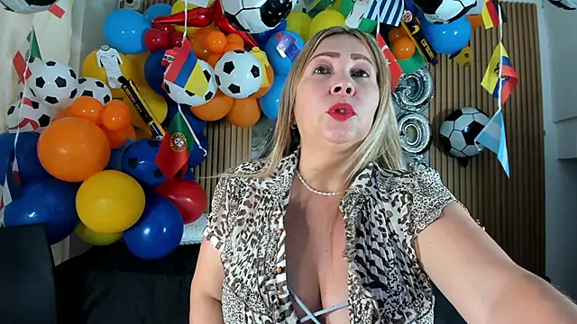 Danna topless online show from 06/15/26, 12:07