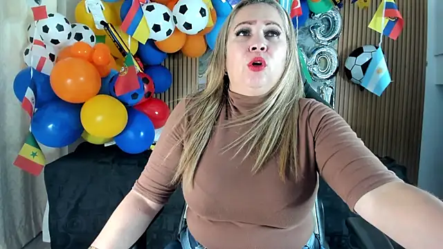 Danna topless online show from 06/26/26, 12:09