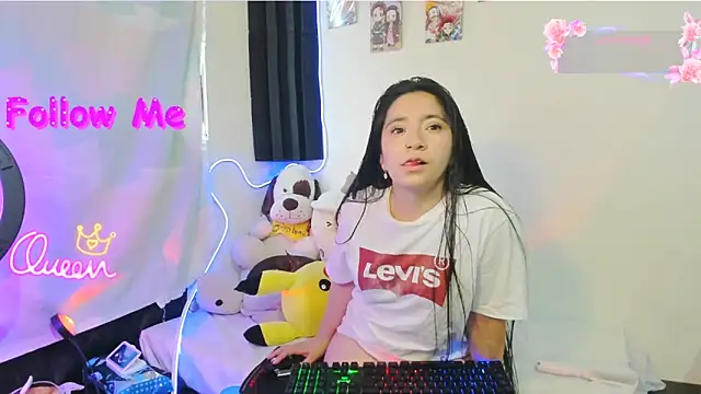 litle mily  online show from 06/05/26, 10:04