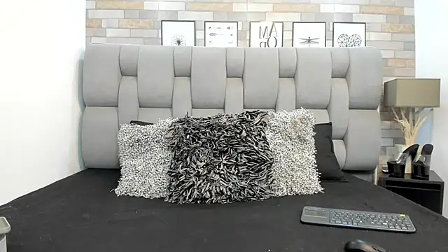 KariinaTaylor online show from 06/18/26, 06:34