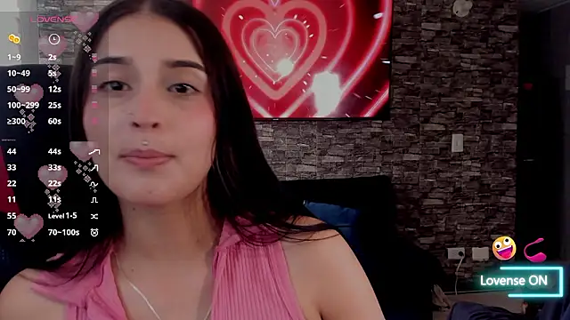 Snapshot of Charlotte_greys chatting on 02/06/26, 08:23 Charlotte greys online show from 02/06/26, 08:23