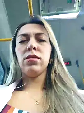 Snapshot of rachellboom chatting on 12/04/24, 10:08 rachellboom online show from 12/04/24, 10:08