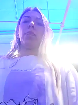 Snapshot of rachellboom chatting on 12/06/24, 01:51 rachellboom online show from 12/06/24, 01:51