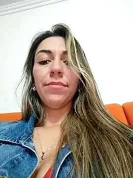 Snapshot of rachellboom chatting on 01/15/25, 01:56 rachellboom online show from 01/15/25, 01:56