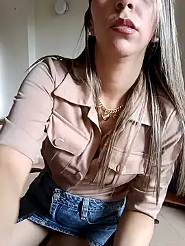 Snapshot of rachellboom chatting on 01/29/25, 05:24 rachellboom online show from 01/29/25, 05:24