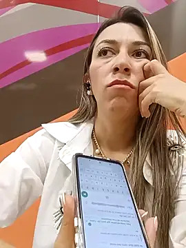 Snapshot of rachellboom chatting on 01/31/25, 07:40 rachellboom online show from 01/31/25, 07:40