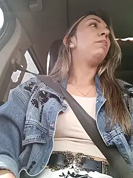 Snapshot of rachellboom chatting on 02/02/25, 08:41 rachellboom online show from 02/02/25, 08:41