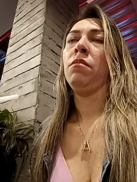 Snapshot of rachellboom chatting on 02/06/25, 12:00 rachellboom online show from 02/06/25, 12:00