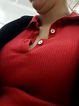 Snapshot of rachellboom chatting on 10/21/25, 10:10 rachellboom online show from 10/21/25, 10:10