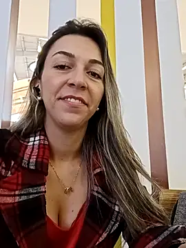 Snapshot of rachellboom chatting on 12/18/25, 10:05 rachellboom online show from 12/18/25, 10:05