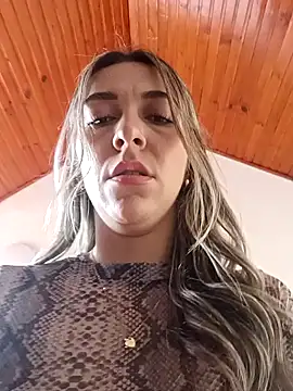 Snapshot of rachellboom chatting on 02/14/26, 07:10 rachellboom online show from 02/14/26, 07:10