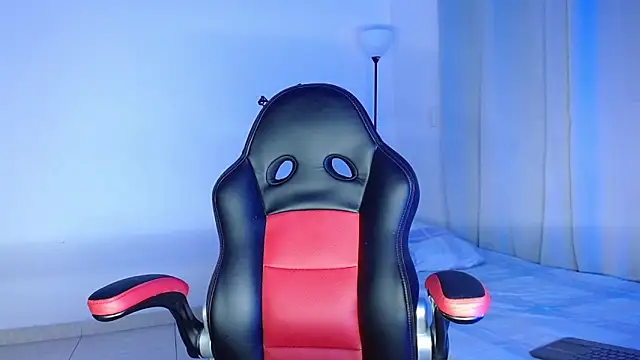 Snapshot of lous_g chatting on 12/06/24, 02:02 lous g online show from 12/06/24, 02:02